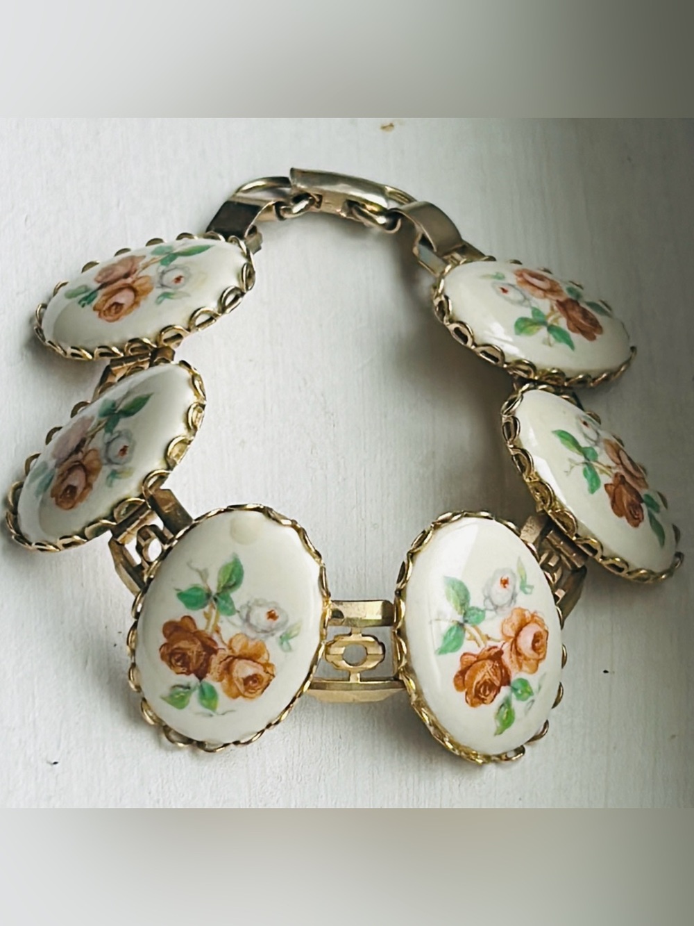 Vintage Floral Porcelain Link Bracelet - White & Gold